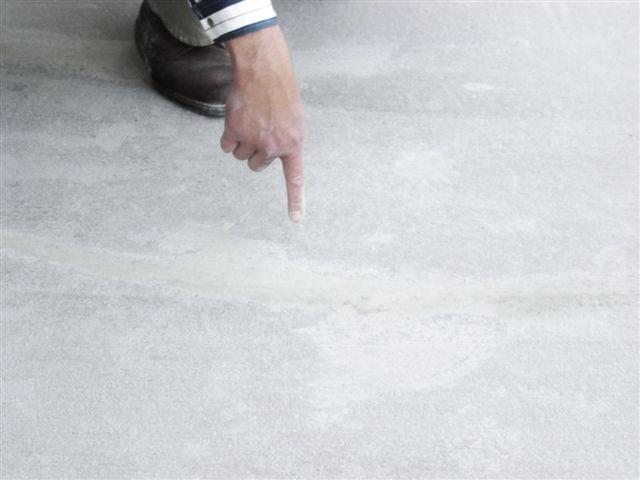 PRZED PO ReKRETE Jedyny sposób na skuteczne czyszczenie betonu Przyjazny środowisku i bezpieczny (zrobiony z naturalnych składników) Efektywny