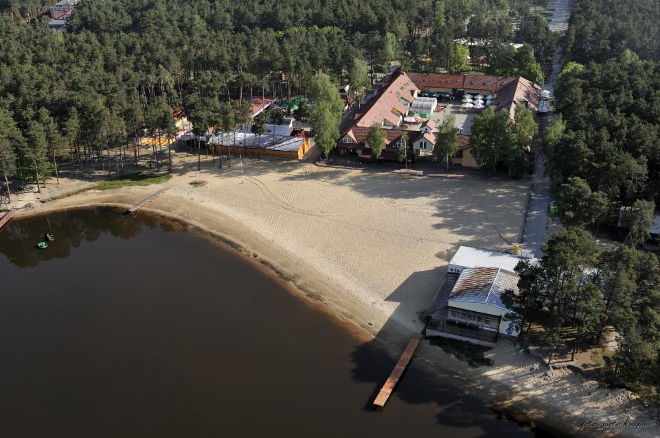 Na scenie przy plaży głównej odbywały się koncerty i sławne na cały kraj Wybory Miss Sielpi. Letnisko odwiedzili znani celebryci. Zostało otwarte kino letnie.