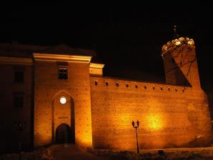 Zamek w Łęczycy jest największą budowlą średniowieczną w centralnej Polsce. Jest symbolem polskiej historii i polskich legend (legendy o Diable Borucie).