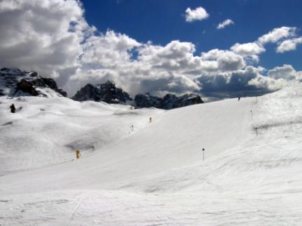 Serdecznie zapraszamy na wyjazd do Val di Sole włoskiego raju dla amatorów białego szaleństwa!