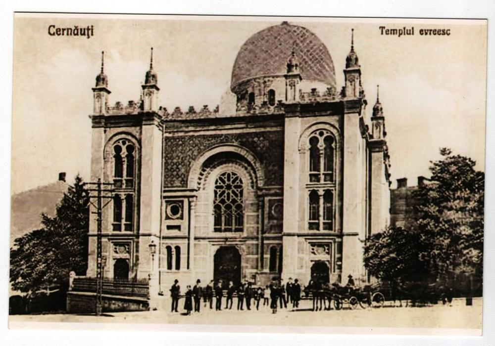 Synagogi reformowane Rozwój idei haskali (żydowskiego oświecenia) i reforma judaizmu, która miejsce na początku XIX w. miała wpływ na zmiany sprawowania kultu oraz ukształtowanie synagog.