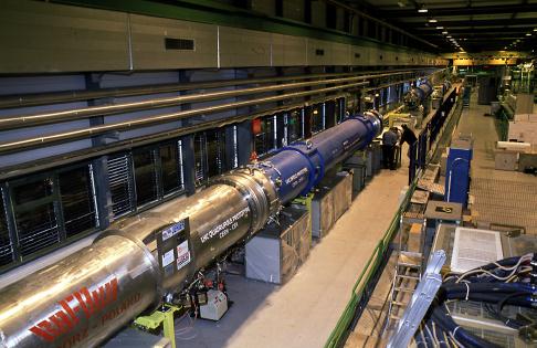 Poland and CERN Poland has also contributed to the LHC machine From 2004 to 2008, more than 100 engineers and technicians from Poland participated in the commissioning of LHC, providing more than