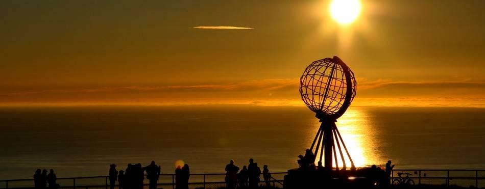 Nordkapp to miejsce, w którym wśród szalejących sztormów i lodowatej, wilgotnej mgły spotyka się Ocean Atlantycki z Oceanem Lodowatym.