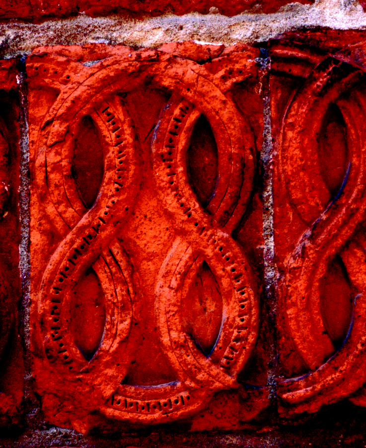 sask¹ ) o wymiarach 25 x 13,3 x 4,5 cm.