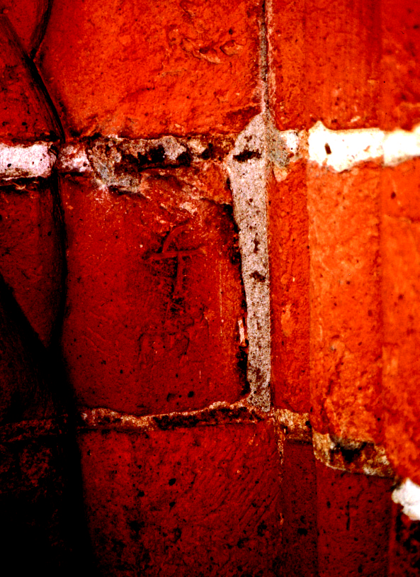 schy³ku XIII wieku, spotyka siê na naszych ziemiach wi¹zanie wendyjskie lub s³owiañskie. Powszechne od XIV do koñca XVI wieku by³o wi¹zanie polskie, nazywane równie gotyckim.