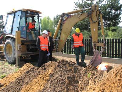 KONTRAKTY W RAMACH PROJEKTU Projekt obejmuje swym zakresem 7