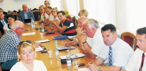 2 CZAJKÓW DORUCHÓW GRABÓW KOBYLA GÓRA KRASZEWICE MIKSTAT OSTRZESZÓW Twój Puls Tygodnia OSTRZESZÓW Zasady szacowania powsta³ych strat nie przystaj¹ do rzeczywistoœci, a oferowane formy pomocy s¹