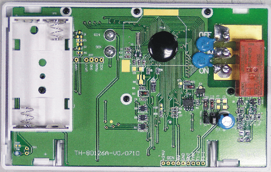 EUROSTER 2006/2006TX INSTRUKCJA OBSŁUGI 3 5. WYBÓR TRYBU PRACY REGULATORA ORAZ WYMIANA BATERII J4. CHŁODZENIE J4 GRZANIE J4.