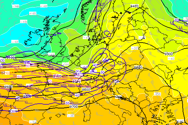 Sytuacja synoptyczna: 23.07.2009, godz. 18 UTC Mapa TB 300 hpa (Źródło: www.