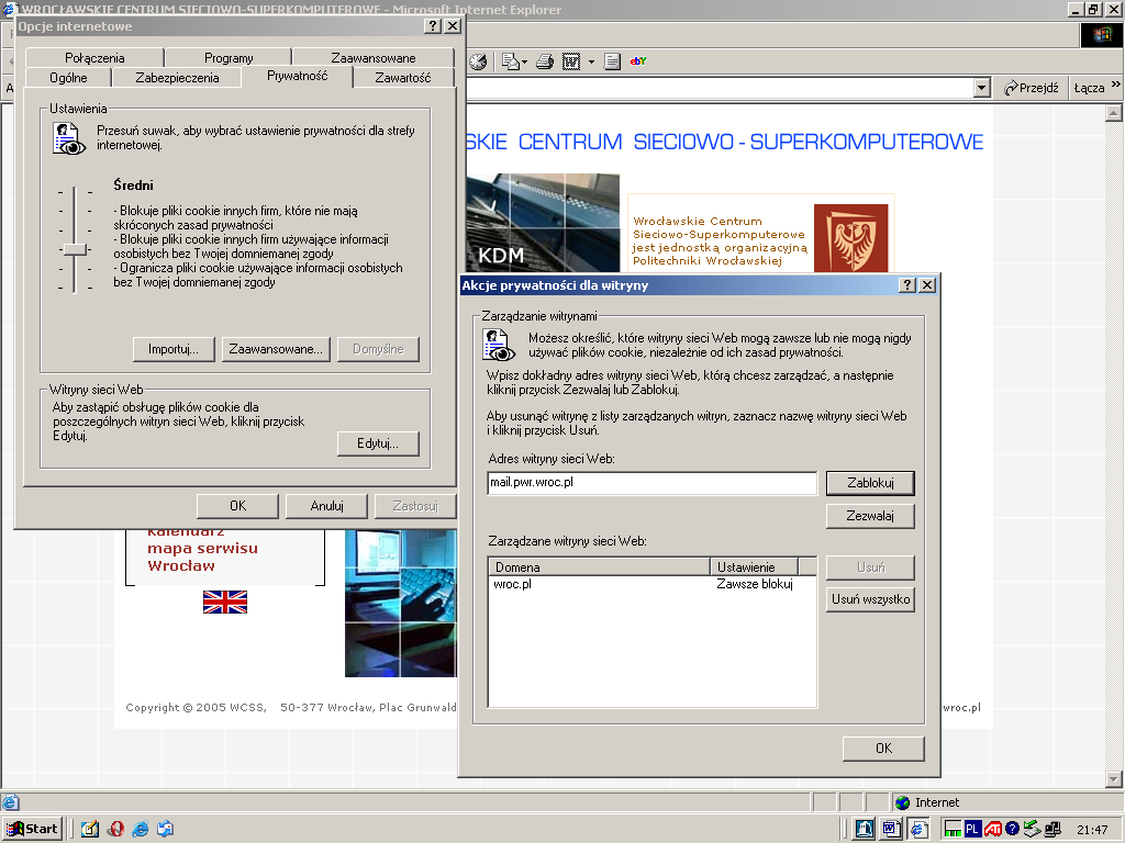 W programie Internet Explorer funkcja blokowania wyskakujących okienek włączona jest po zainstalowaniu dodatku SP2. Blokowana jest większość automatycznie wyskakujących okienek.