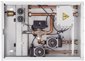 CONNECT ATBT podłączenie elektryczne Po zdemontowaniu mostka, zamontować termostat strefy grzejnikowej M10 Kostka niskonapięciowa w kotle AEO1AP2 moduł elektroniczny kotła BE08 płytka strefy niskiej