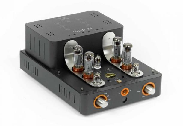 WZMACNIACZE ZINTEGROWANE SH Stereofoniczny, lampowy wzmacniacz słuchawkowy 6 900,- Maksymalne napięcie wyjściowe (THD 1%): Nastawa na panelu przednim wysoka czułość : 0.5 V/150 ohm, 0.45 V/33 ohm, 0.