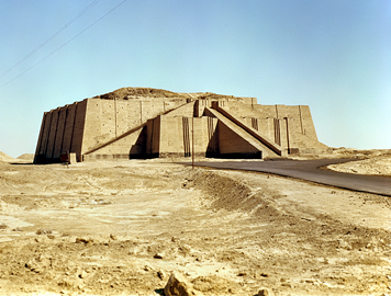 ZIGGURATY Charakterystyczne dla sztuki starożytnej Mezopotamii, a także Asyrii były zigguraty budynkitarasowe z przylegającymi bądź położonymi w niedużym oddaleniu świątyniami (tzw.