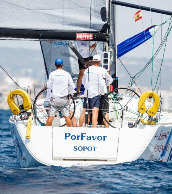 Udział w regatach na s/y PorFavor W regatach udział mogą wziąć: studenci i kursanci żeglarstwa żeglarze