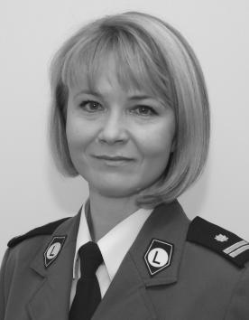 Jolanta Curyło Starszy wykładowca Zakładu Prawa Szkoły Policji w Pile PRZESTĘPSTWA ROZBÓJNICZE (ART. 280-283 K.K.) I. Rozbój art. 280 k.k. 1. Przestępstwo rozboju - typ podstawowy z art. 280 1 k.k. Przestępstwo rozboju jest przestępstwem złożonym, a w konsekwencji jego przedmiot ochrony jest podwójny.