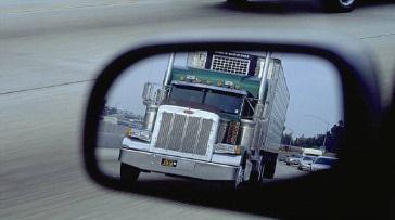 Ograniczenia dla pojazdów ciężarowych Informujemy, że zgodnie z Rozporządzeniem Ministra Infrastruktury z dnia 31 lipca 2007