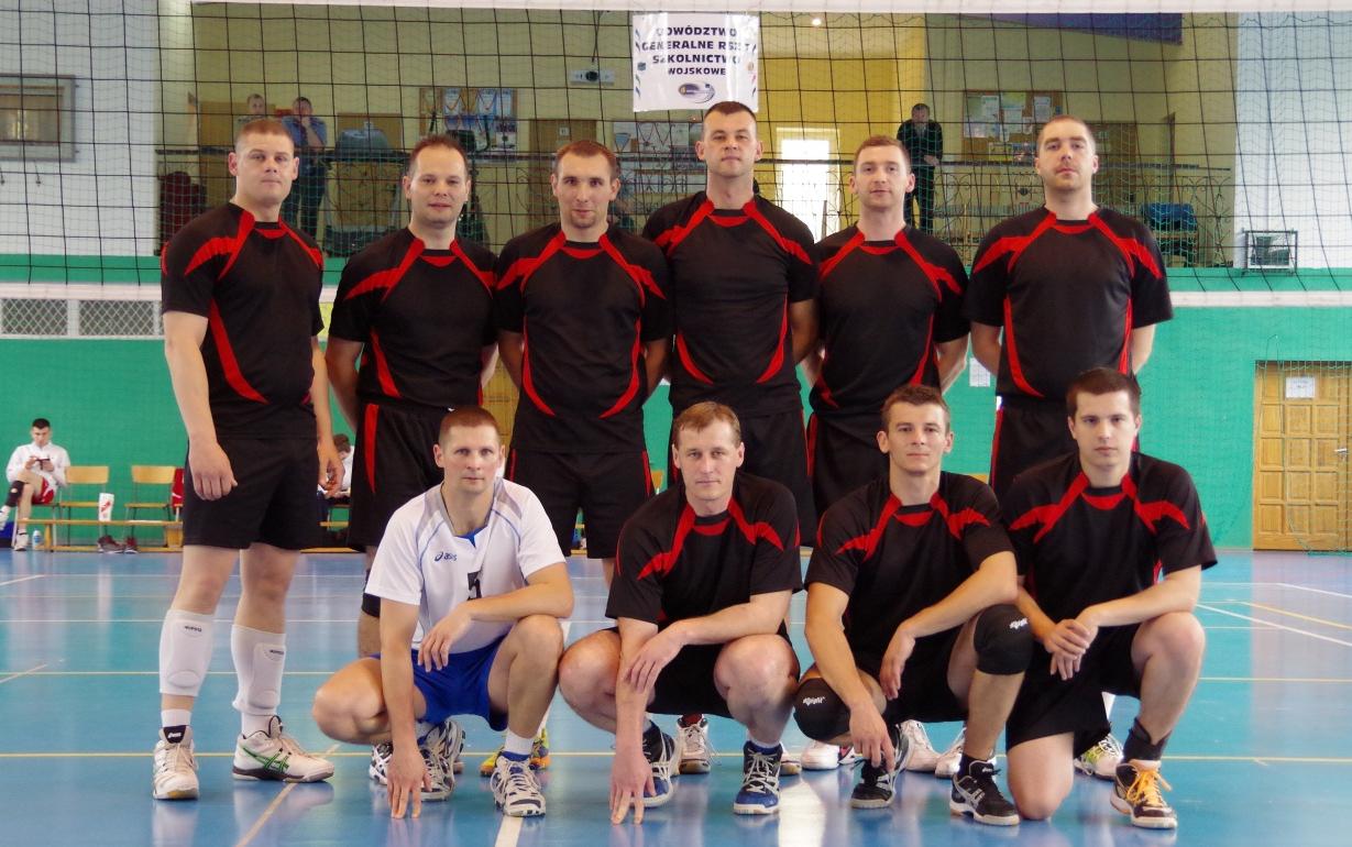 DG RSZ 7 SZKOLNICTWO WOJSKOWE mjr Marcin SZCZERBA, kpr. Łukasz BAŁUSZYŃSKI, st. szer. Piotr PRZYBOROWSKI, st. szer. Tomasz CZUBAK, szer. Mateusz BORUCKI, szer. Mateusz MAĆKÓW, st. szer. Albert STEFAŃSKI, st.