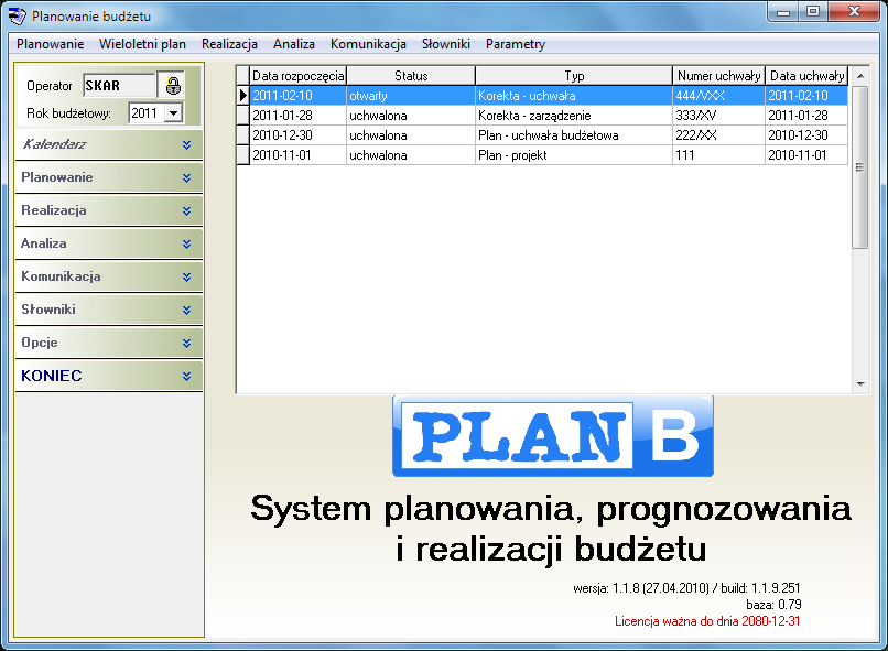 1. Poruszanie się po programie Główne okno programu, pojawiające się po uruchomieniu programu, przedstawia poniższy obraz. 3. 2. 1. 4. Składa się ono z 4 podstawowych części: 1.