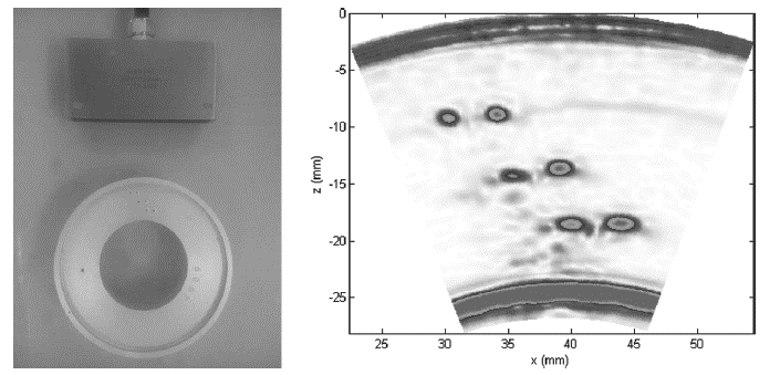 metody SA do rekonstrukcji obrazu B-mode. Na rys. 5 pokazano wyniki zastosowania algorytmu widać na nim poprawną rekonstrukcję układu wad w krążku. Rys. 5. Badanie zanurzeniowe obrazowanie wad (3 pary otworów) w pierścieniu aluminiowym metodą automatycznego ogniskowania (źródło [7]).
