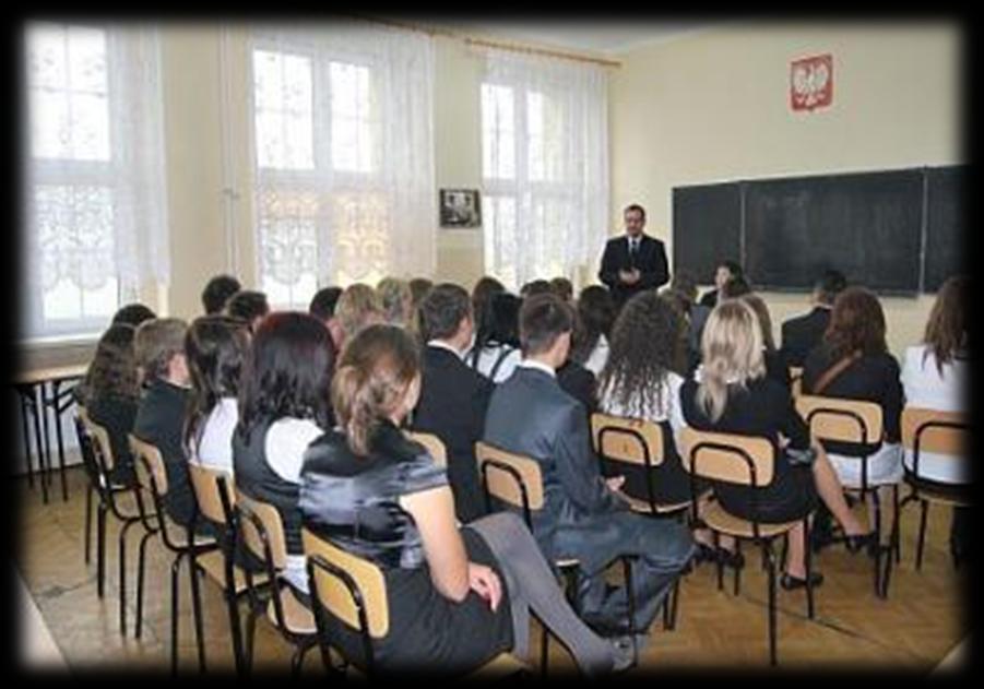 Galeria Spotkań Uniwersyteckich Wyspiana rok szkolny 2009/2010: Spotkanie z przedstawicielem Komendy Powiatowej