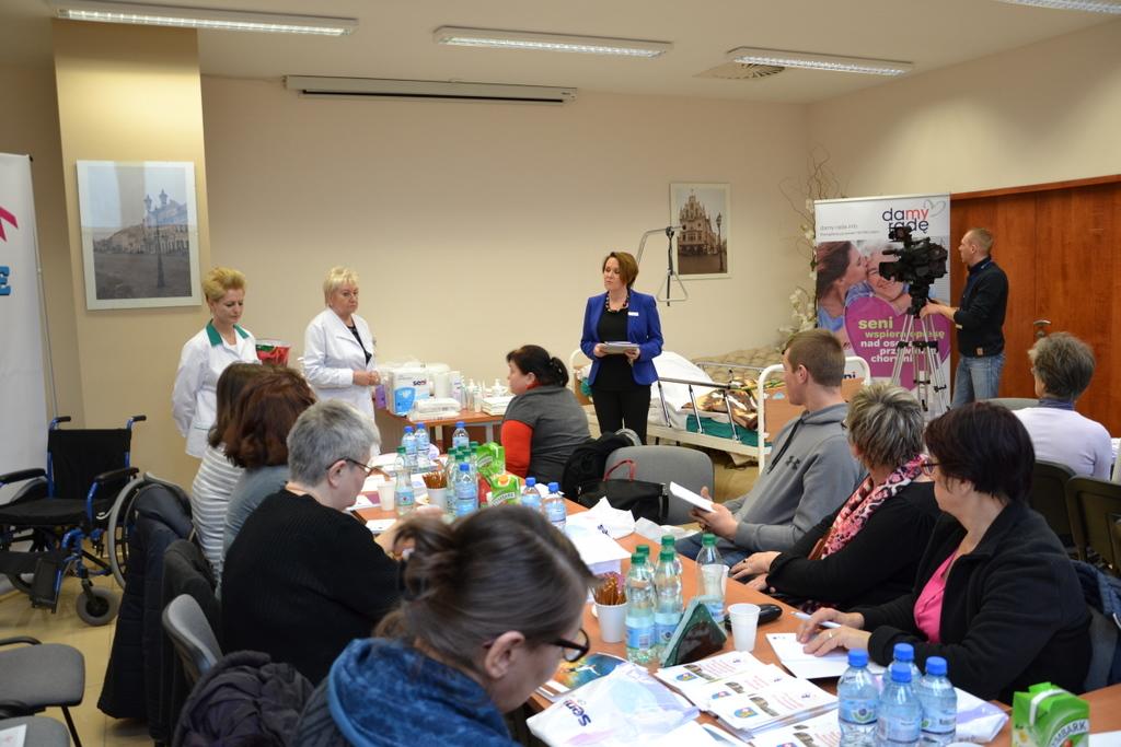 Uczestniczka wielu konferencji i kursów w zakresie pielęgniarstwa, organizacji pomocy społecznej oraz zarządzania ochroną