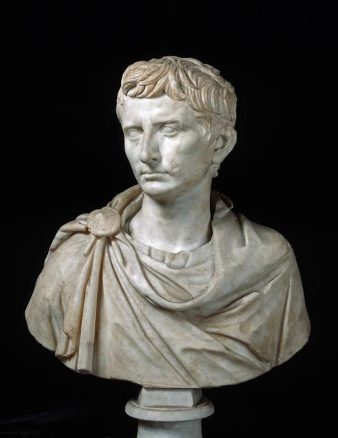 Rzeźba Rzymska Rodzajem rzeźby typowej dla starożytnego Rzymu były popiersia, czyli kamienne portrety. Wykonywano je z białego marmuru, który następnie polerowano.