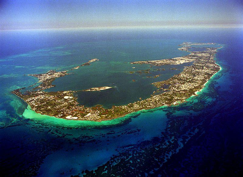 Henderson bezludna wyspa koralowa na Oceanie Spokojnym Bermudy mały archipelag w zachodniej części Atlantyku By NASA - http://eol.jsc.nasa.gov/scripts/sseop/photo.pl?