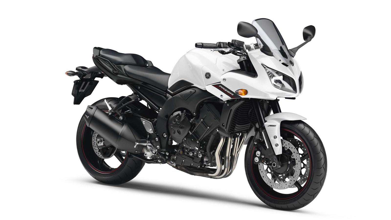 Seria FZ: DNA motocykli supersport we wszechstronnej maszynie. Seria motocykli FZ to dusza rajdowca zamknięta we wszechstronnej konstrukcji.