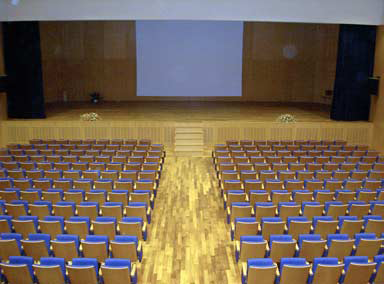 PRZYKŁADOWE APLIKACJE Audytorium Przykład zastosowania odbiornika WT-5805 YW-4500 WM-5220 YW-4500 WD-4800 Wejście