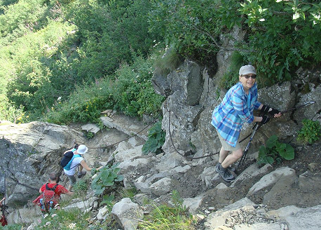 Kamienisty wierzchołek i widoki na wszystkie strony świata bardzo nam się podobały.