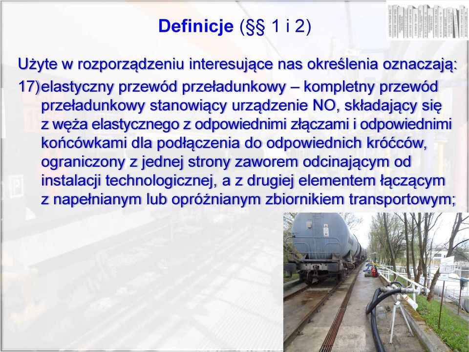 i odpowiednimi końcówkami dla podłączenia do odpowiednich króćców, ograniczony z jednej strony zaworem odcinającym