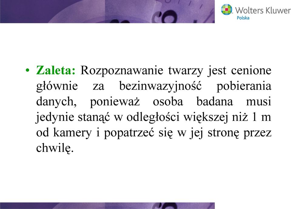 badana musi jedynie stanąć w odległości większej