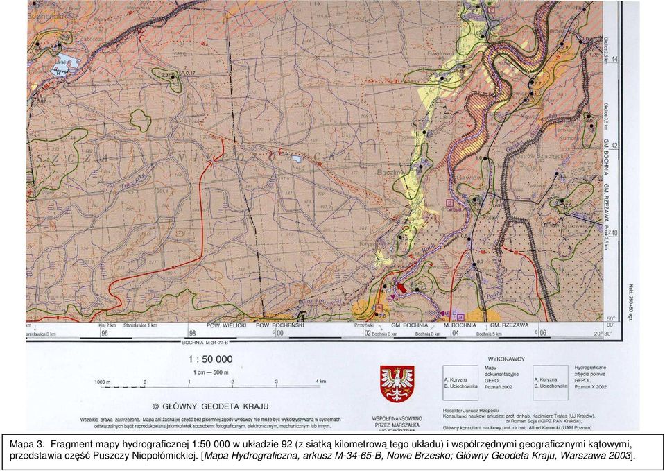 kilometrową tego układu) i współrzędnymi geograficznymi kątowymi,