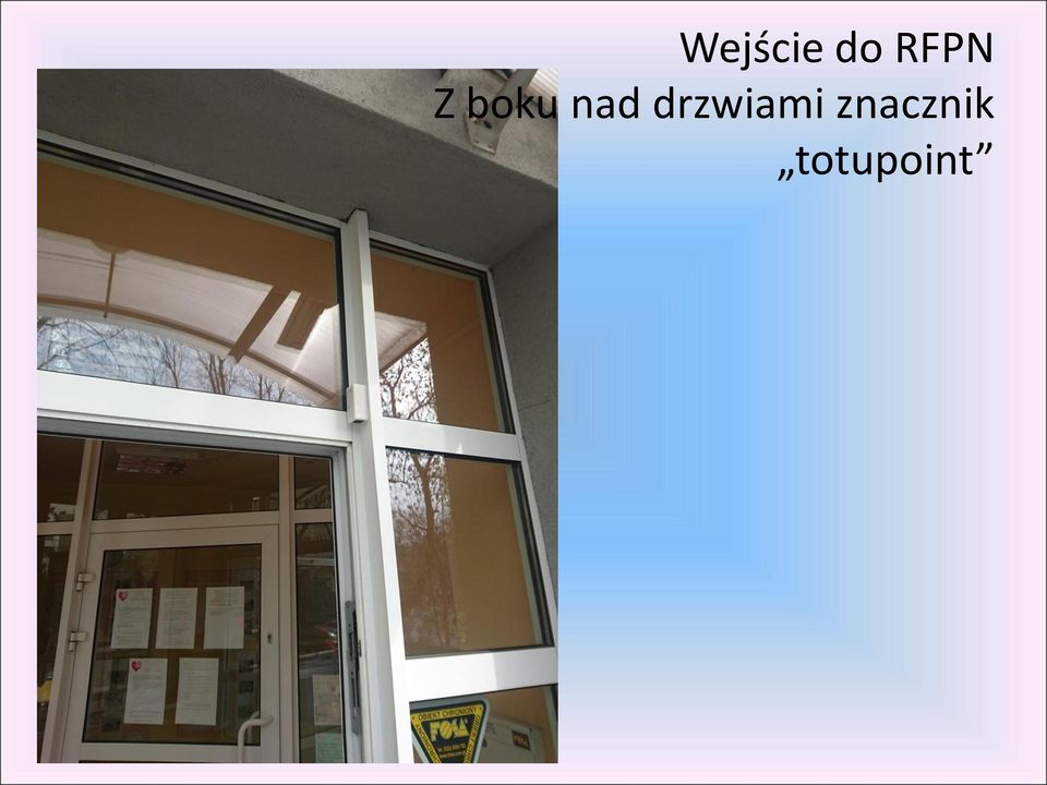 nad drzwiami