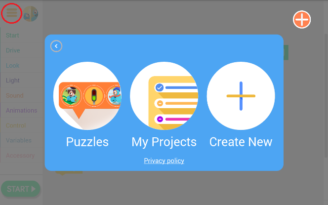 Blockly umożliwia zapisywanie obecnych, tworzenie nowych i wczytywanie wgranych projektów (programów).
