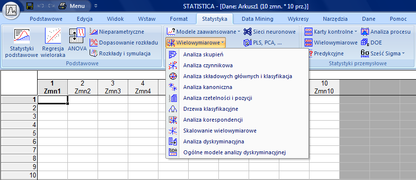 Analizy Wielowymiarowe to bogaty zestaw technik eksploracji danych różnego typu, począwszy od analizy skupień, a skończywszy na wybranych metodach drzew klasyfikacyjnych, wraz z obszernym zestawem