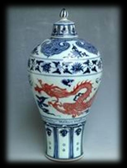 Historia porcelany Chiny - protoporcelana Wytwarzana z kaolinu i szpatu polnego (pai-tun-tzŭ) Wyroby z pai-tun-tzŭ jako szkliwo pokrywające szarawy