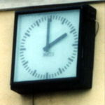 Zegary Pomiary czasu są jednym z głównych problemów z jakimi borykała się ludzkość od zarania dziejów Zegar - przyrząd do ciągłego pomiaru czasu.