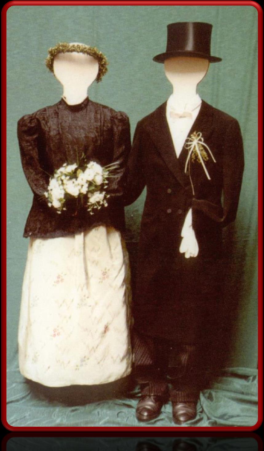 Strój ślubny z początku XX wieku w Rybniku Fot. C.