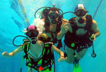 Kursy Nurkowania Kursy nurkowania w super cenach - 40 euro Intro -2 godziny Kurs Open Water Diver PADI (18 m) - 450 euro NAJWAŻNIEJSZE!