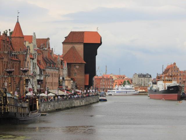 GDAŃSK JELITKOWO OŚRDEK POŁOŻONY 100 m OD PLAŻY, ZWIEDZANIE ECS Program dwudniowego: zakwaterowanie uczestników w położonym w dzielnicy Gdańska Jelitkowo, tuż przy plaży, Domu Wypoczynkowym