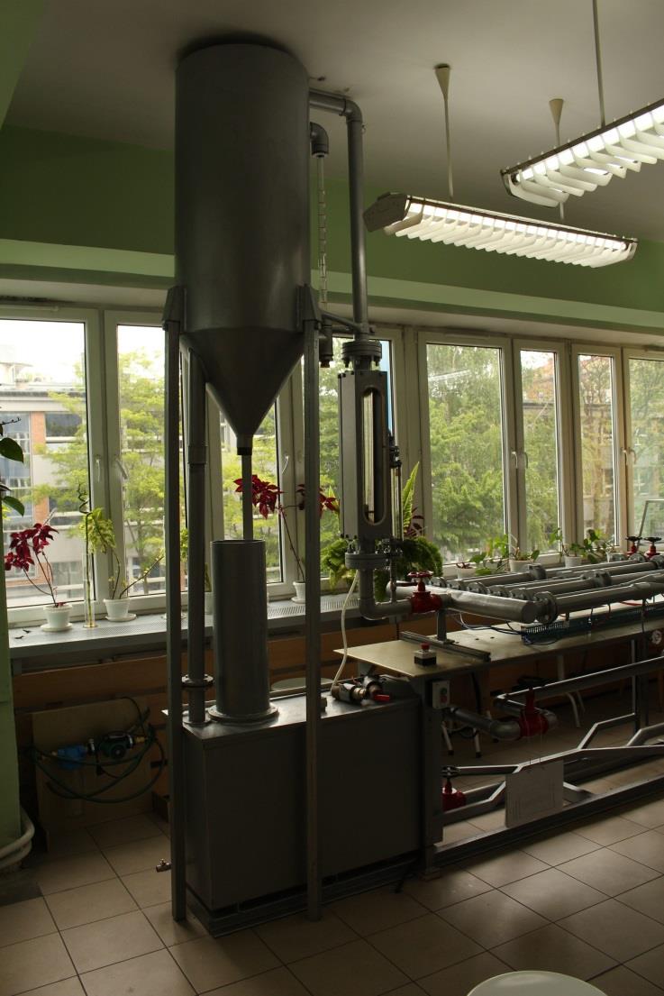 Kierunek Inżynieria Chemiczna i Procesowa Celem studiów na kierunku Inżynieria chemiczna i procesowa jest przekazanie studentom kompleksowej wiedzy niezbędnej do wykonywania zawodu inżyniera w