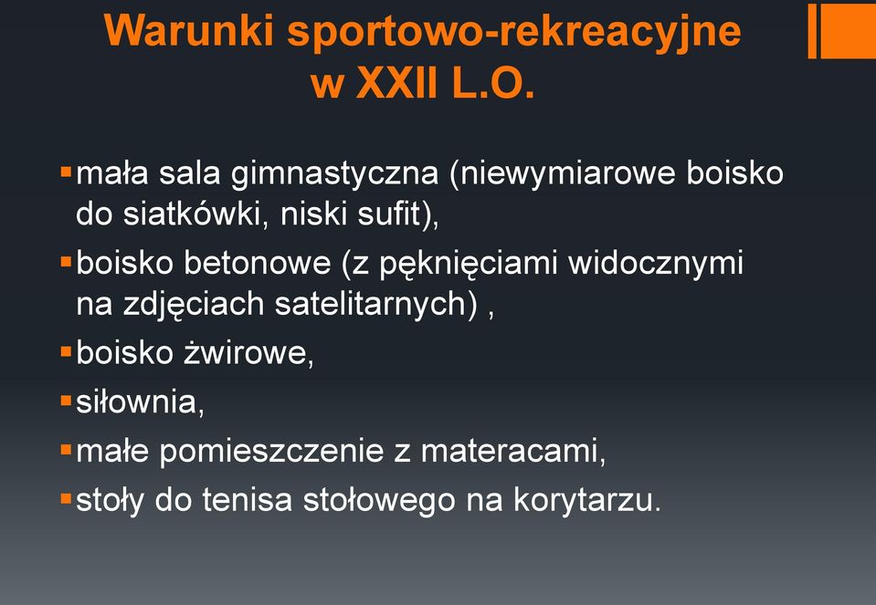 sufit), boisko betonowe (z pęknięciami widocznymi na zdjęciach