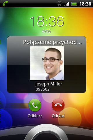 45 Połączenia telefoniczne Odbieranie połączeń W przypadku połączenia przychodzącego wyświetlany jest ekran połączenia przychodzącego.