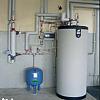 Wytyczne branżowe dla kotłowni Kotłownie o mocy do 30 kw Lokalizacja Zgodnie z PN-B-02431-1 kotły mogą być umieszczone w piwnicy lub na dowolnej kondygnacji budynku, w pomieszczeniach