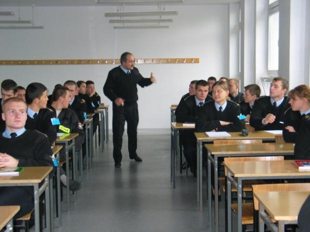 Małe zagrożenie pożarowe - LH Przestrzenie o małym obciążeniu ogniowym i małej palności, bez żadnego pojedynczego pomieszczenia o