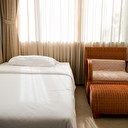 rodzina goszcząca turystę schronisko hotel uwzględnione w cenie ostatnia chwila atrakcyjna oferta wakacyjna z bliskim terminem wyjazdu przyczepa mieszkalna motel rozbić