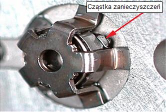 Rys. 33. Skuteczność filtracji filtrów paliwa w porównaniu do wymagań normy ISO 13353 [10] Na fragmencie zaworka Delphi Nissan Micra 1,5 DCI (w chwilę po demontażu wtryskiwacza rys.