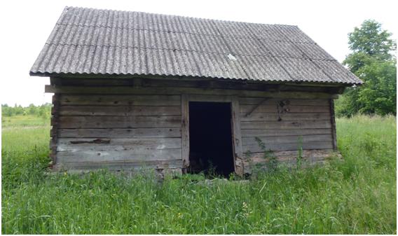 Dziennik Urzędowy Województwa Łódzkiego 24 Poz. 2734 znacznie częściej stosowany w budownictwie niż płaski, głównie z powodu jego większej dostępności.