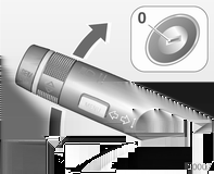 Oświetlenie 109 W celu zasygnalizowania czynności takiej, jak zmiana pasa ruchu trzema błyśnięciami kierunkowskazów lekko przesunąć dźwignię, nie pokonując wyczuwalnego oporu, a następnie ją zwolnić.
